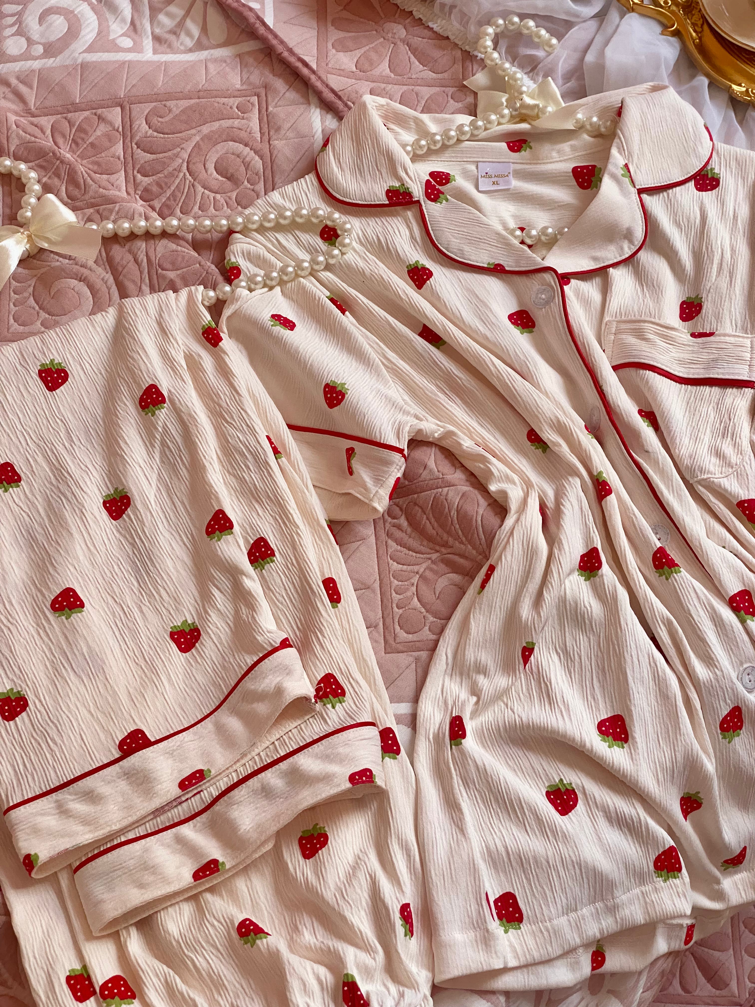 🍓بيجامة الفراولة🍓