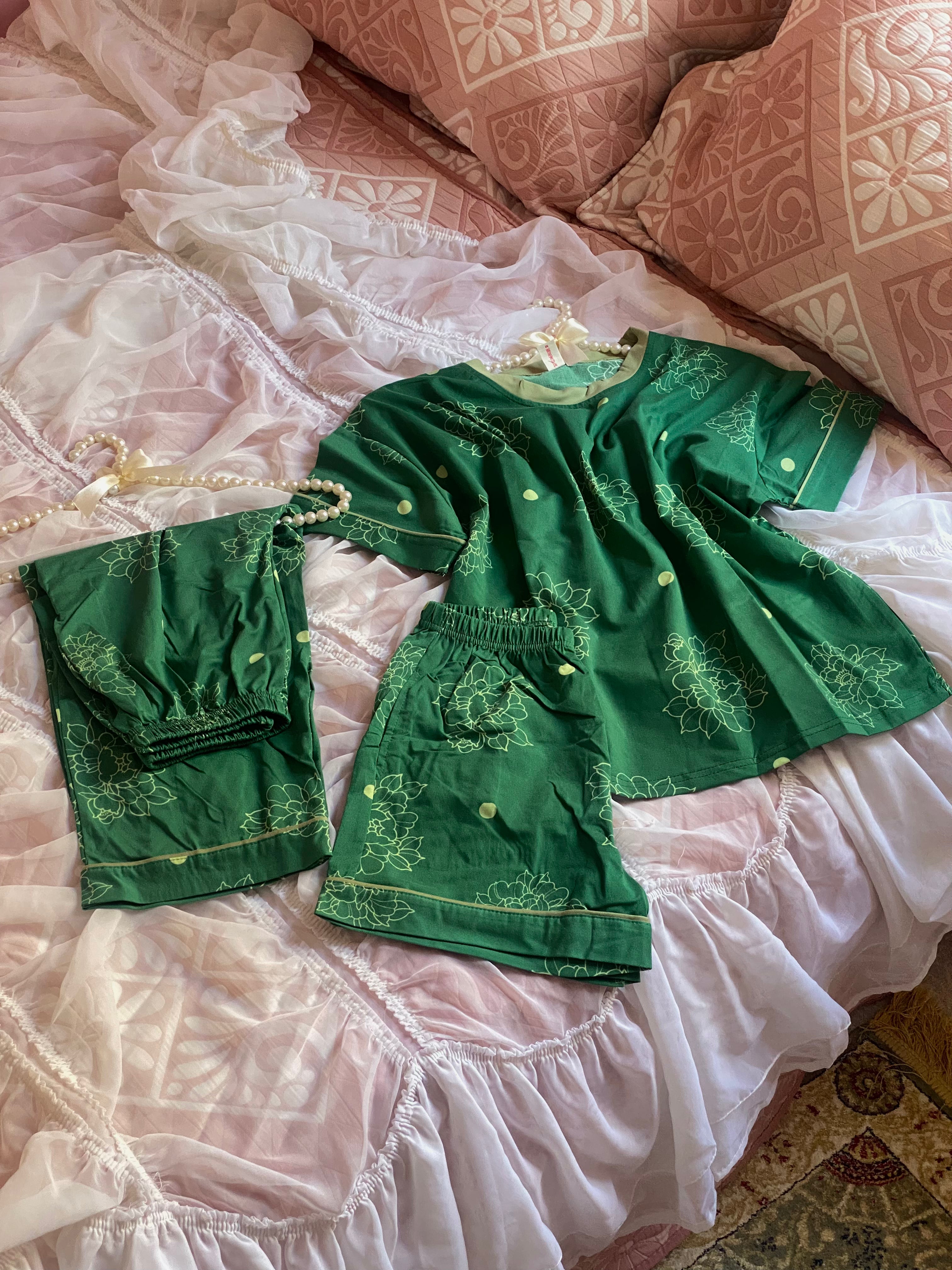 🦢بيجامة 3 قطع ناعمة🪞