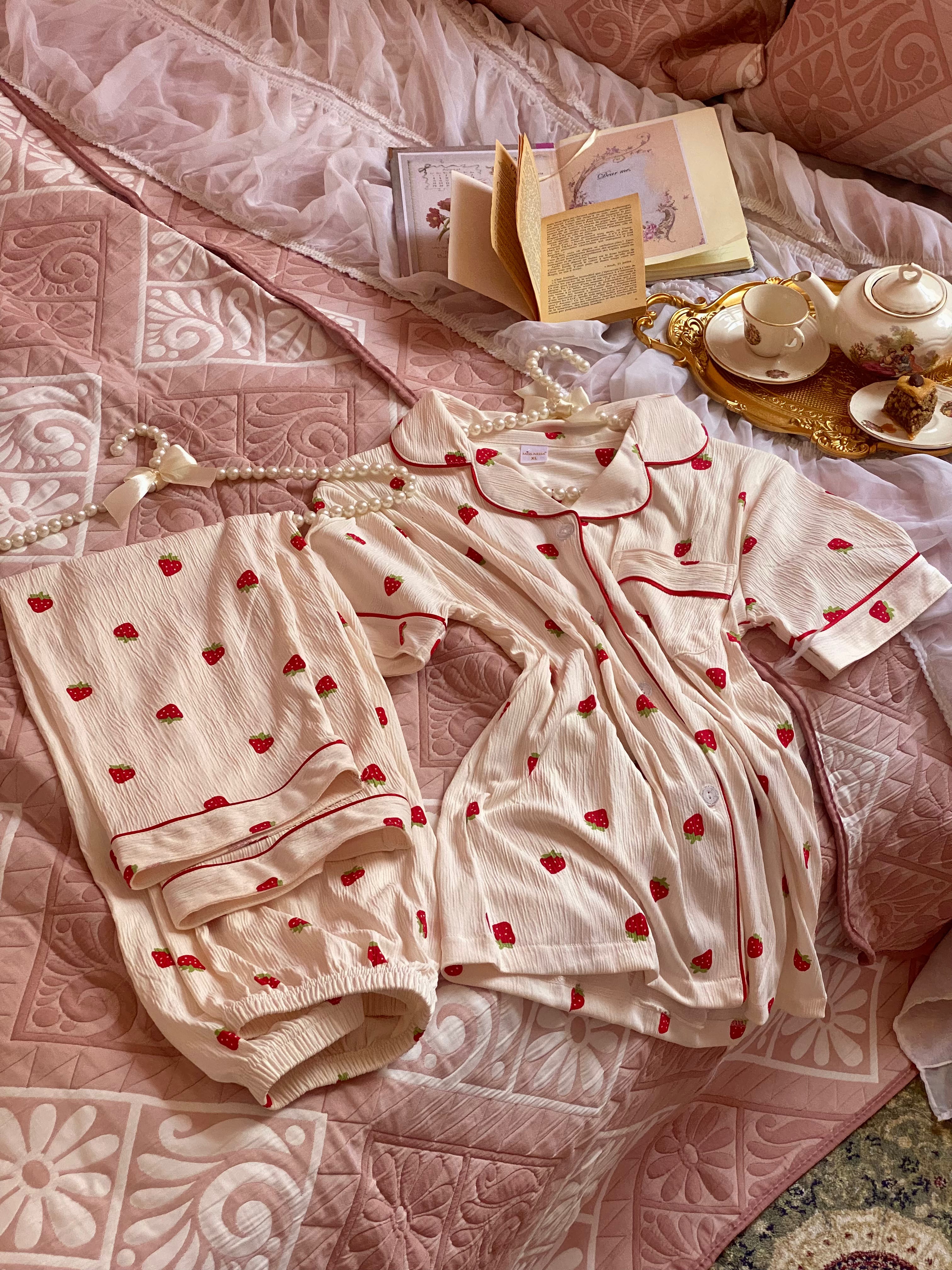 🍓بيجامة الفراولة🍓