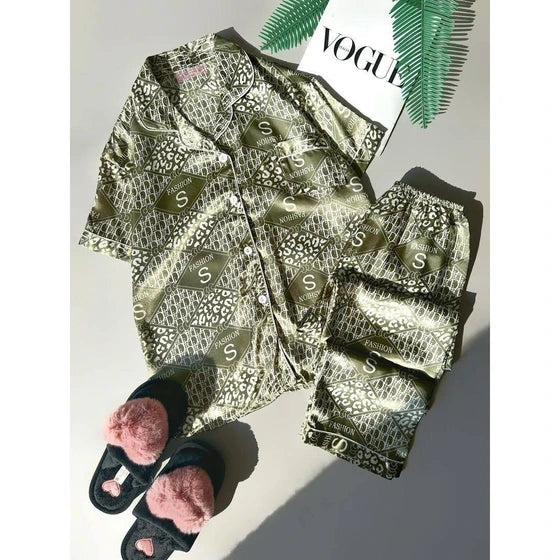 🦢بيجامة الساتان للأميرات🪞